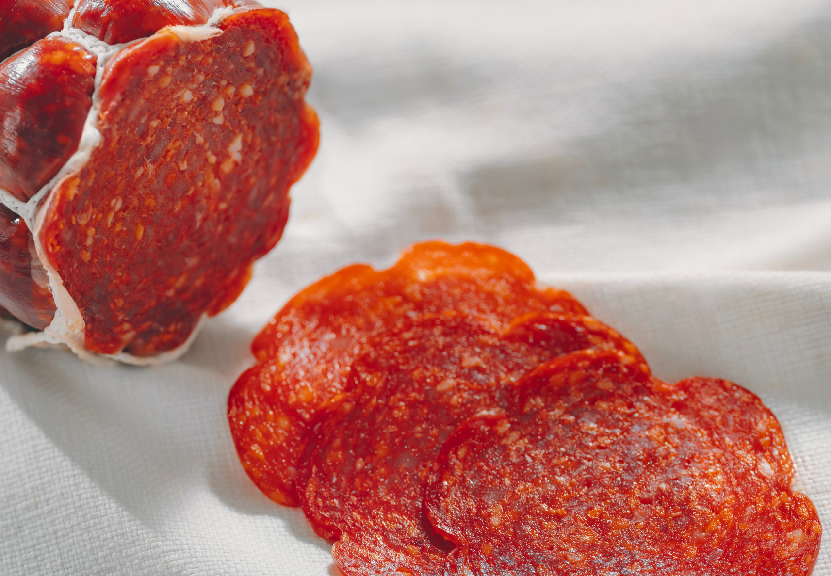 "პიკანტური" — ქართული ხასიათით შექმნილი ნედლად შებოლილი დელიკატესი